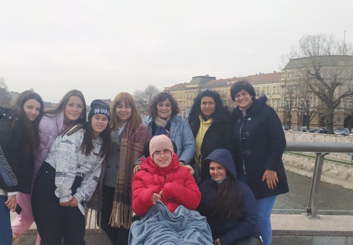 Aluna com mobilidade reduzida do Agrupamento de Idães concretiza sonho em projeto Erasmus