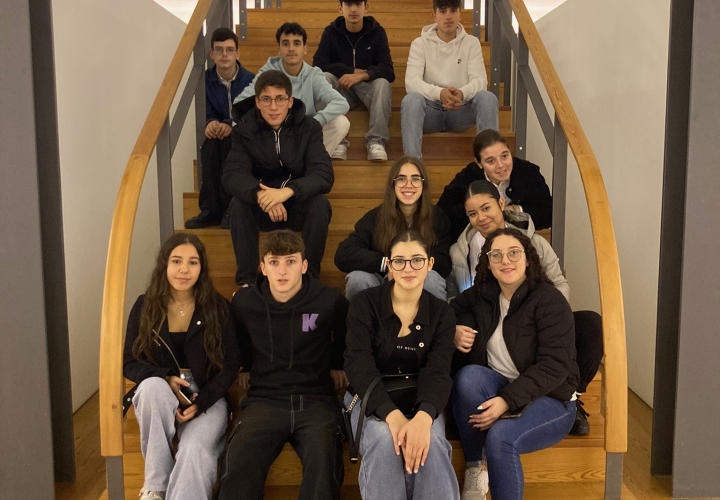 Alunos do 10º ano Ensino Profissional em visita de estudo a Guimarães