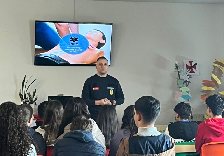 Sessão de Suporte Básico de Vida – 9ºano