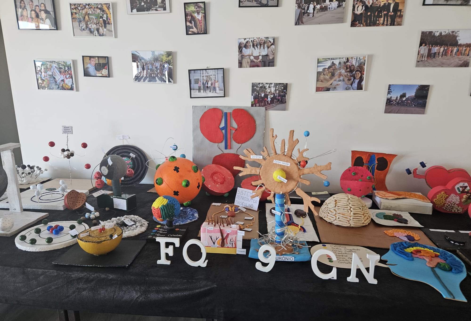 Exposição FQ/CN "Do átomo ao corpo humano"