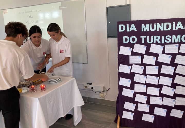Alunos dos cursos profissionais comemoraram o Dia Mundial do Turismo