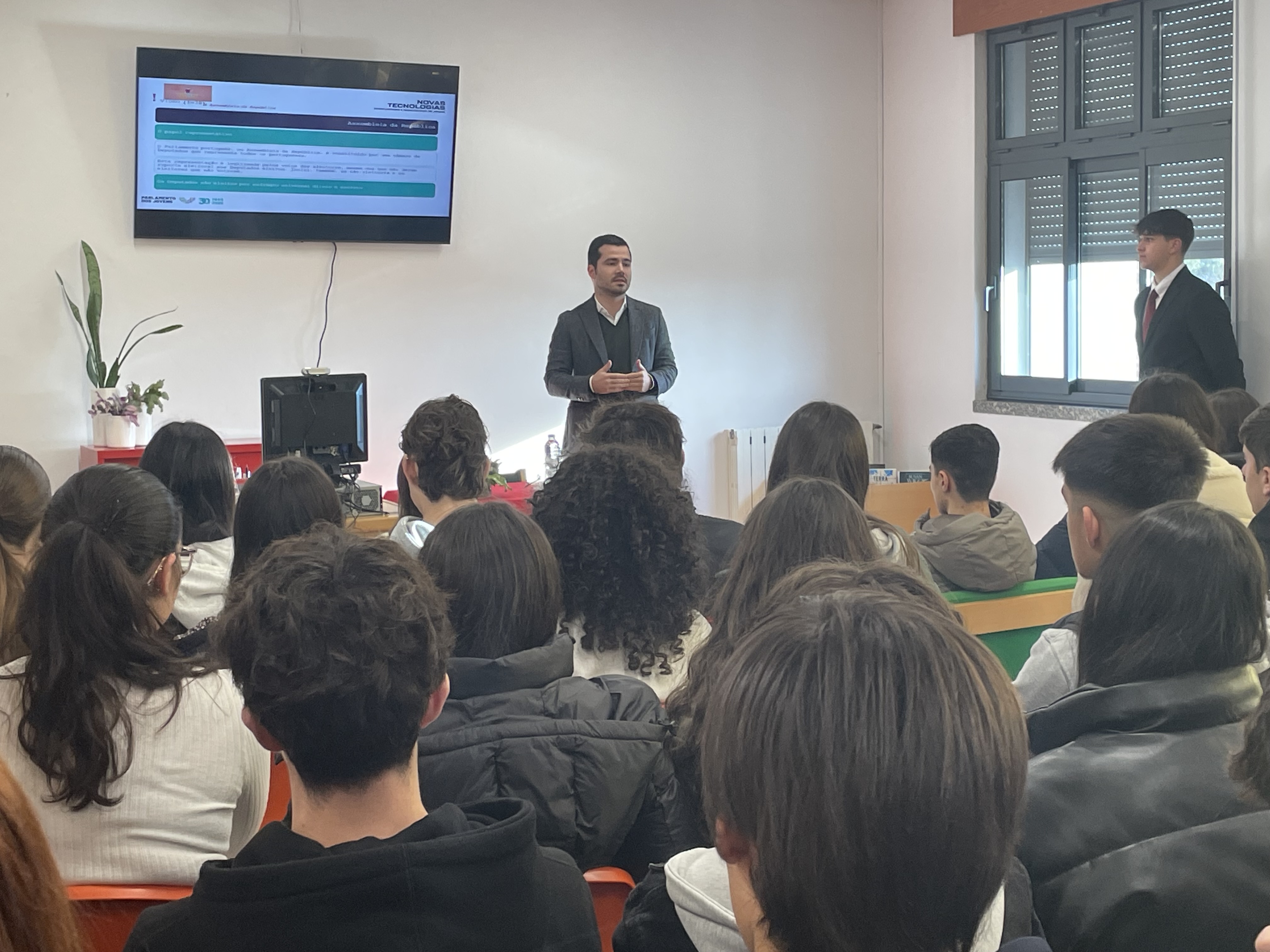 Parlamento dos Jovens - Encontro com o deputado Francisco Vieira