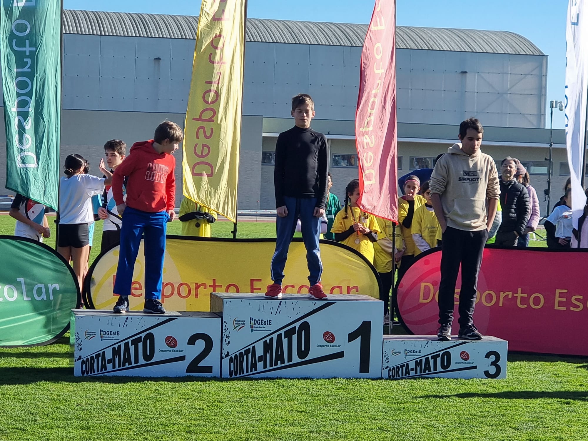 Corta-Mato CLDE Tâmega 2025: Alunos do Agrupamento de Escolas de Idães em destaque