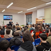 Projeto EU-CLASS: Visita do Eurodeputado Dr. Sérgio Humberto ao Agrupamento de Escolas de Idães