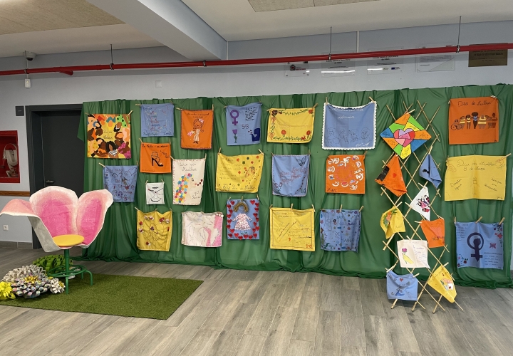  Não haveria bondade, nem luz nas escolas sem as mulheres